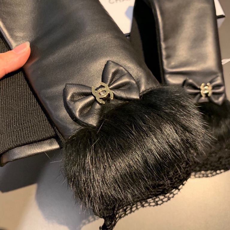 PackagingCHANEL CHANEL women's models explosive models open finger with sleeve long gloves Imported original leather (first-class sheepskin)  raccoon fur    mercerized lining   elastic fabric physical super beautiful exp