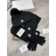 Monmouth. [Three-piece wool suit fox hair hat  scarf  gloves] classic set hat! Warm and super comfortable ~ winter miss ageing artifacts Oh ~ this winter you are just short of such a set of suit hat la ~ and warm and sty