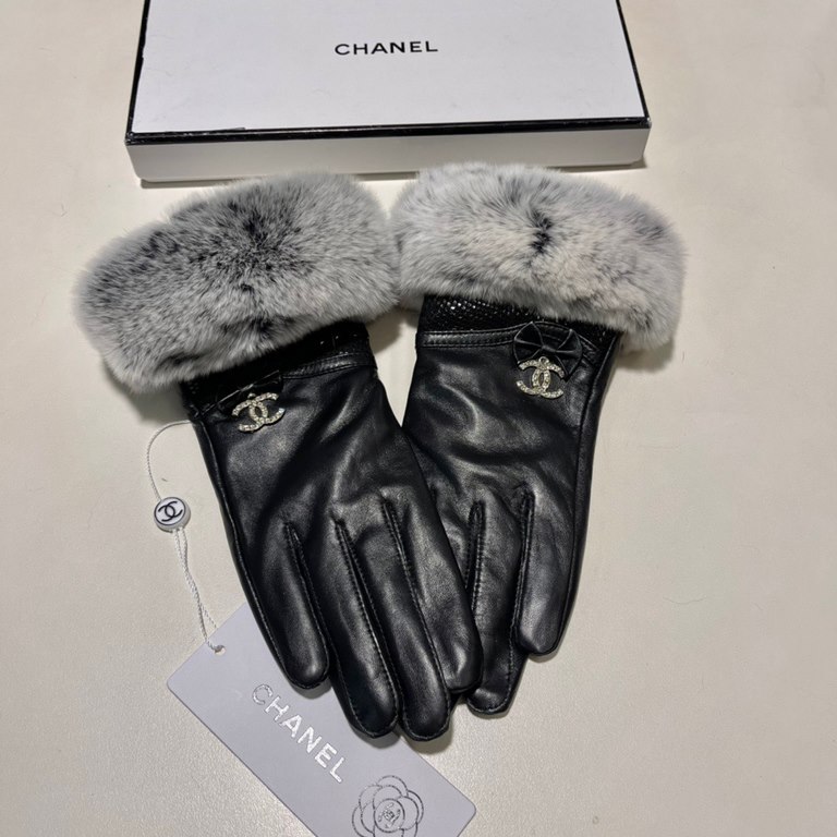 Chanel Chanel fall and winter lazy rabbit hair sheepskin   gloves   cell phone touch screen, worth comparing     the same paragraph of different qualities, kill the market poor product, imported a first-class sheepskin  