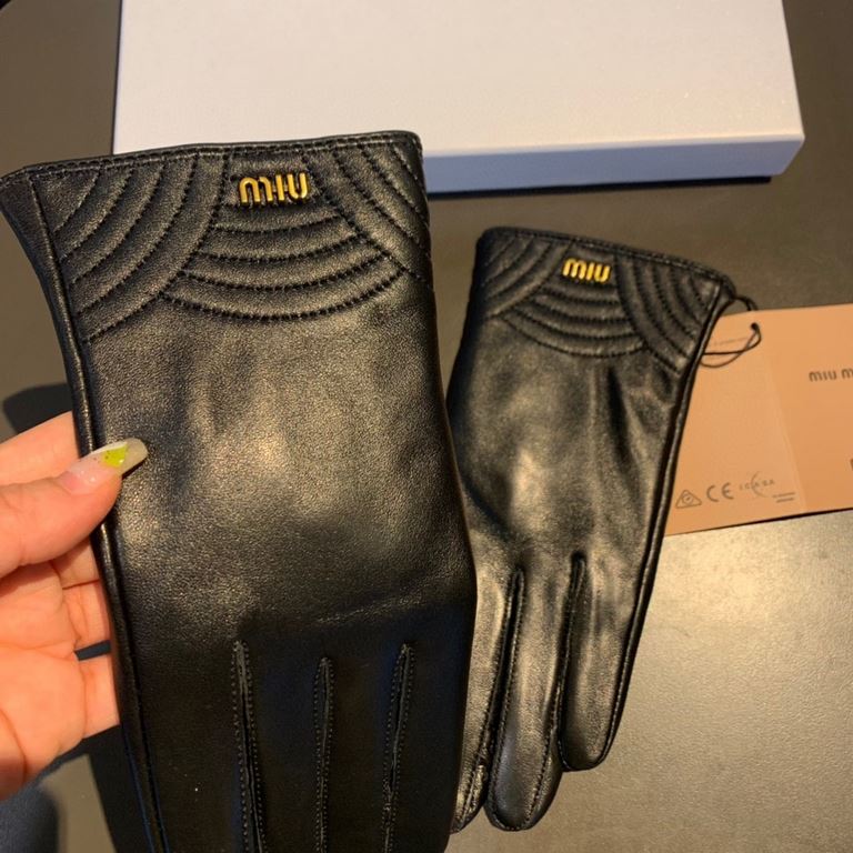 2022 new exclusive first  touch screen gloves miu muumuu [original quality] official website synchronization women's new high-grade sheepskin gloves    goddess preferred can not be missed    100 percent selection of impo