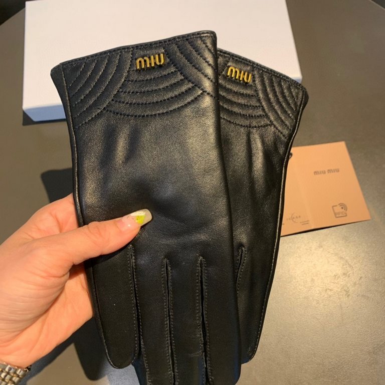 2022 new exclusive first  touch screen gloves miu muumuu [original quality] official website synchronization women's new high-grade sheepskin gloves    goddess preferred can not be missed    100 percent selection of impo