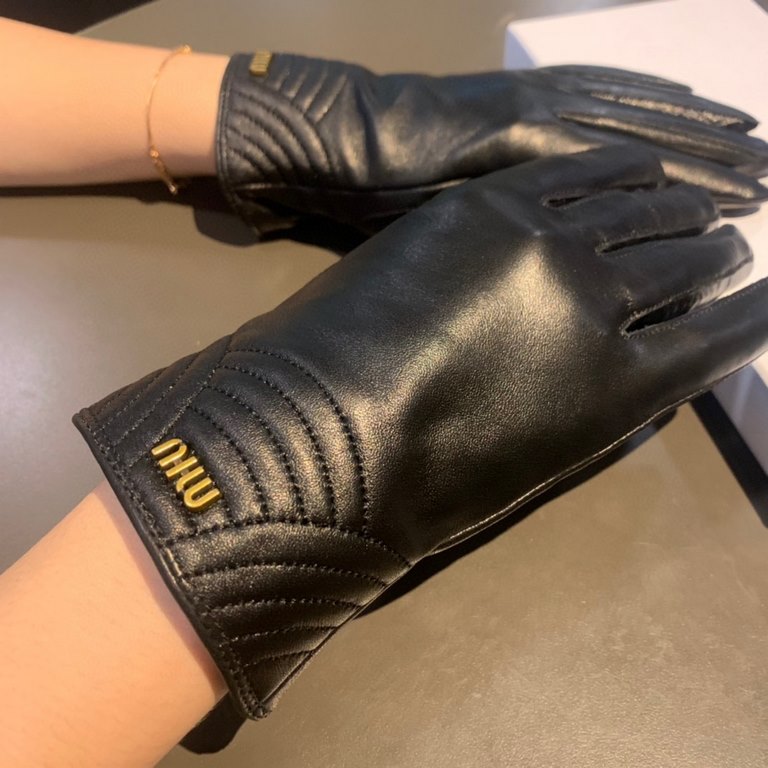 2022 new exclusive first  touch screen gloves miu muumuu [original quality] official website synchronization women's new high-grade sheepskin gloves    goddess preferred can not be missed    100 percent selection of impo