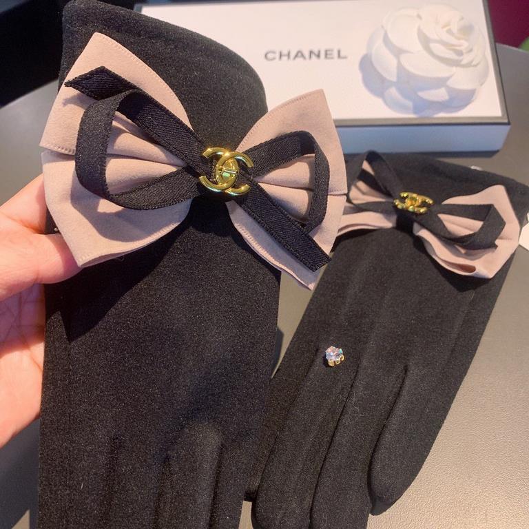 2022 new Chanel Chanel counter new wool gloves, fashion gloves, fall and winter warm padded lining, on the hand super comfortable and soft, versatile! Matching box   even size