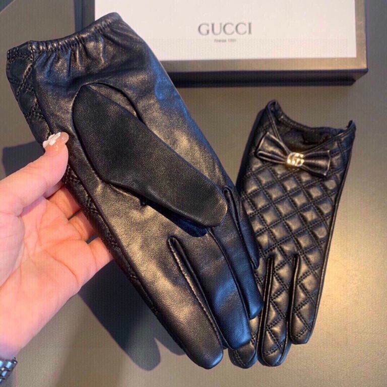 2021 new exclusive first   touch screen gloves Gucci Gucci new U mouth bow high-grade sheepskin gloves    goddesses set of the United States preferred can not be missed    hundred percent of the selection of imported she