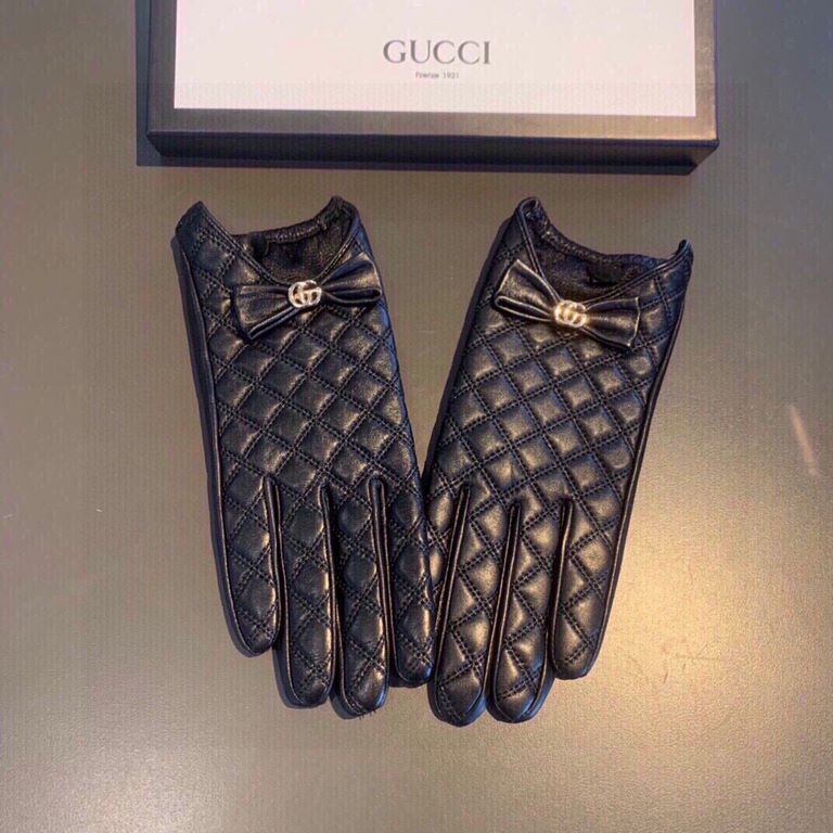 2021 new exclusive first   touch screen gloves Gucci Gucci new U mouth bow high-grade sheepskin gloves    goddesses set of the United States preferred can not be missed    hundred percent of the selection of imported she