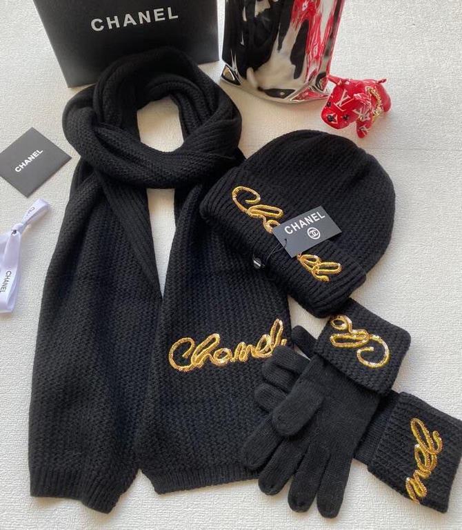 C family. Three-piece wool suit hat  scarf  gloves] classic suit hat! Warm and super comfortable ~ winter Miss ageing artifacts Oh ~ this winter you are missing such a set of suit hat la ~ and warm and stylish! Men's and