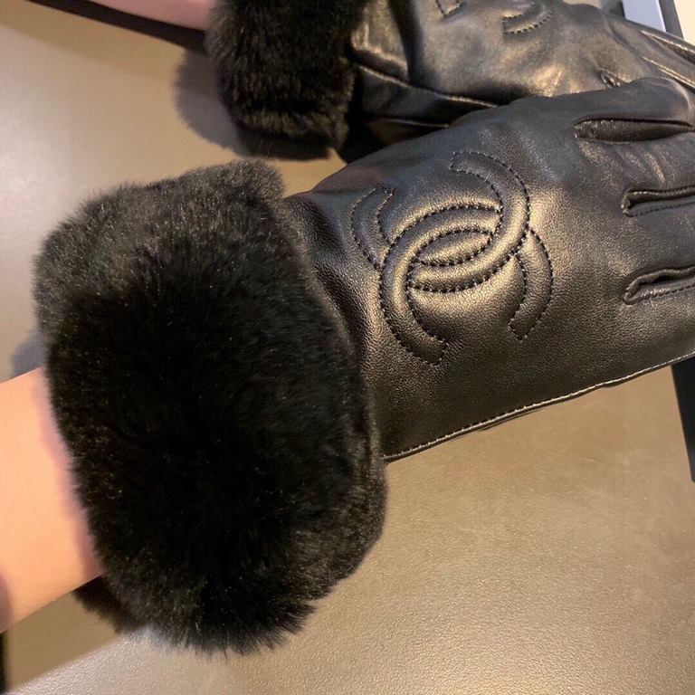 with packagingChanel Chanel 2022 fall and winter lazy rabbit hair sheepskin gloves   cell phone touch screen, worth comparing     the same paragraph of different quality, kill the market poor product, imported a first-cl