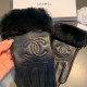 with packagingChanel Chanel 2022 fall and winter lazy rabbit hair sheepskin gloves   cell phone touch screen, worth comparing     the same paragraph of different quality, kill the market poor product, imported a first-cl