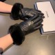 with packagingChanel Chanel 2022 fall and winter lazy rabbit hair sheepskin gloves   cell phone touch screen, worth comparing     the same paragraph of different quality, kill the market poor product, imported a first-cl