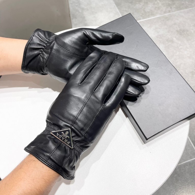 Prada men's new sheepskin gloves, fashion gloves, fall and winter warm padded lining, classic and simple   on the hand super comfortable and soft, versatile! Size XL. X XL