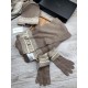 D home. Wool suit hat  scarf  gloves three-piece set 】 classic suit hat! Warm and super comfortable ~ winter Miss ageing artifacts Oh ~ this winter you are missing such a set of suit hat la ~ and warm and stylish! Men's 