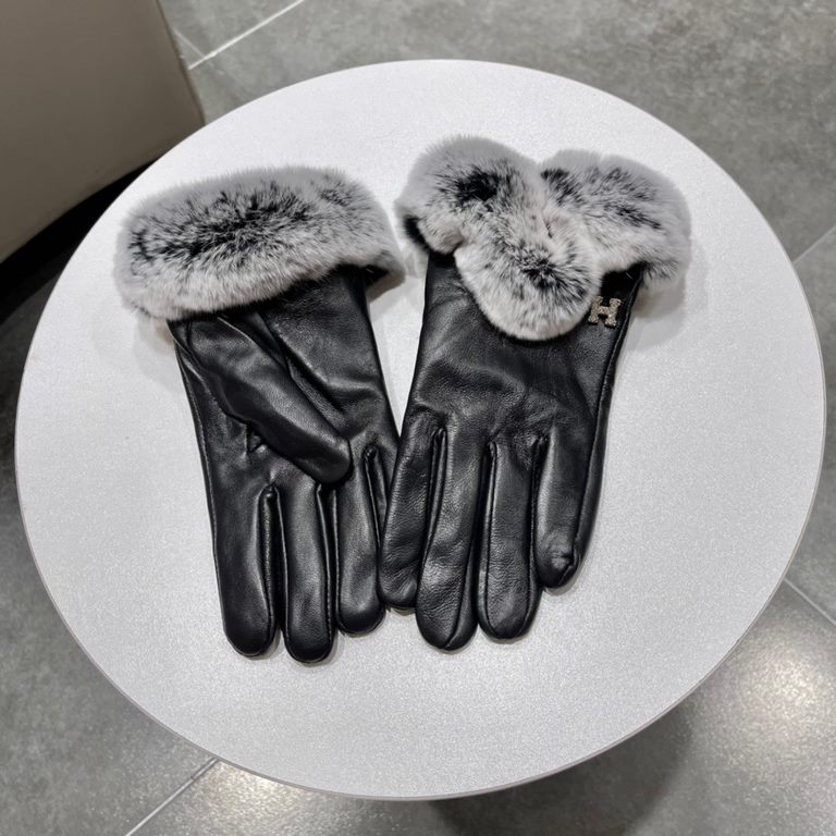 Hermes HERMEL new 2022 fall and winter lazy rabbit hair sheepskin gloves   cell phone touch screen, worth comparing     the same paragraph different quality, kill the market poor products, imported first-class sheepskin 