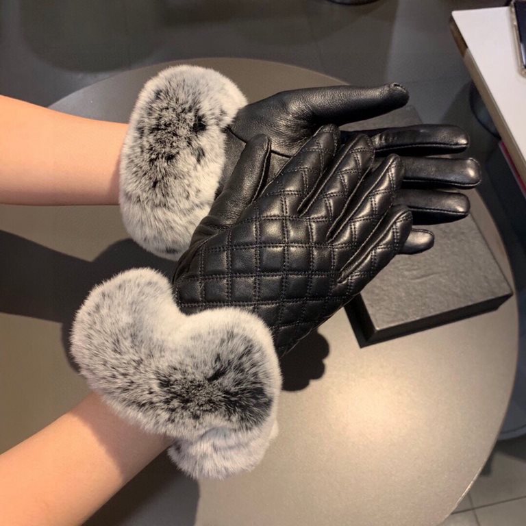 Chanel Chanel 2022 fall and winter lazy rabbit hair sheepskin gloves   cell phone touch screen, worth comparing     the same paragraph of different qualities, kill the market poor products, imported first-class sheepskin