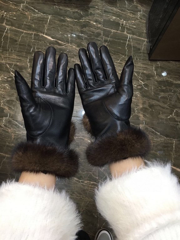 Chanel new high-grade sheepskin gloves    leather feel first-class with the mink fur kill the market ordinary goods    goddess preferred can not be missed       100% selection of imported sheepskin Leather fine and soft 