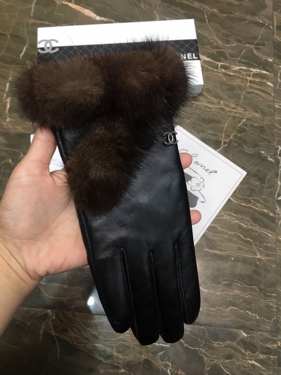 Chanel new high-grade sheepskin gloves    leather feel first-class with the mink fur kill the market ordinary goods    goddess preferred can not be missed       100% selection of imported sheepskin Leather fine and soft 