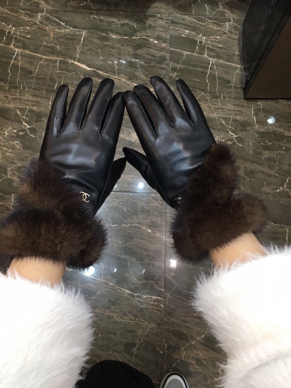 Chanel new high-grade sheepskin gloves    leather feel first-class with the mink fur kill the market ordinary goods    goddess preferred can not be missed       100% selection of imported sheepskin Leather fine and soft 