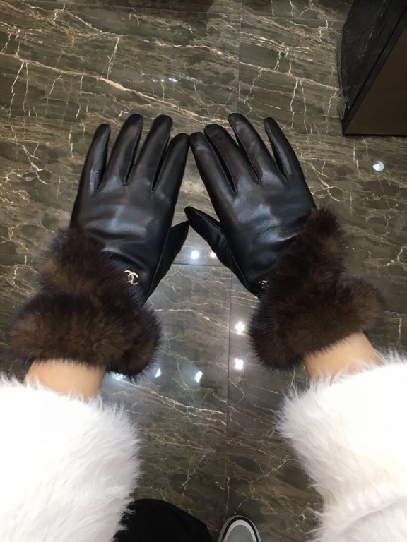 Chanel new high-grade sheepskin gloves    leather feel first-class with the mink fur kill the market ordinary goods    goddess preferred can not be missed       100% selection of imported sheepskin Leather fine and soft 