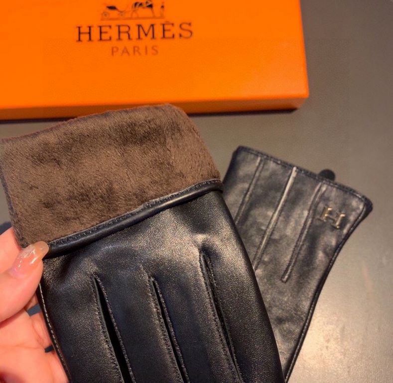 2022 new exclusive first  touch screen gloves Hermes (original quality) official website synchronization women's new high-grade sheepskin gloves    goddesses set of the United States preferred must be unmissable    100 p