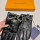 New exclusive first   touch screen gloves LV [original quality] women's new high-grade sheepskin gloves    goddess preferred can not be missed   imported sheepskin Leather is soft and delicate recognized imported sheepsk