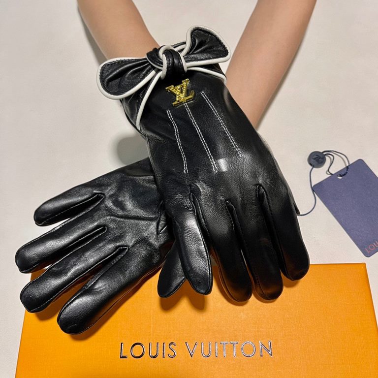 New exclusive first   touch screen gloves LV [original quality] women's new high-grade sheepskin gloves    goddess preferred can not be missed   imported sheepskin Leather is soft and delicate recognized imported sheepsk