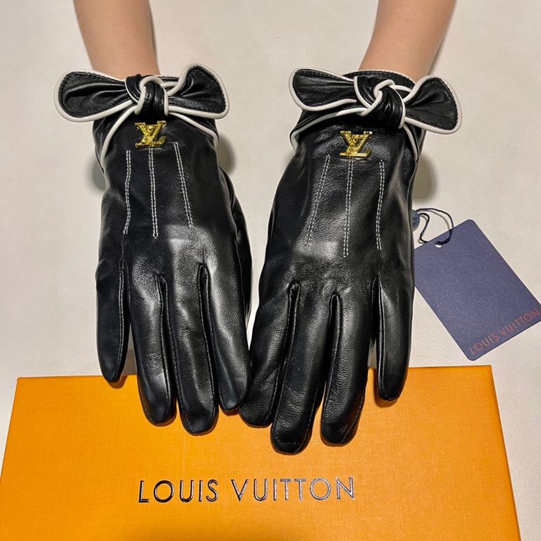 New exclusive first   touch screen gloves LV [original quality] women's new high-grade sheepskin gloves    goddess preferred can not be missed   imported sheepskin Leather is soft and delicate recognized imported sheepsk