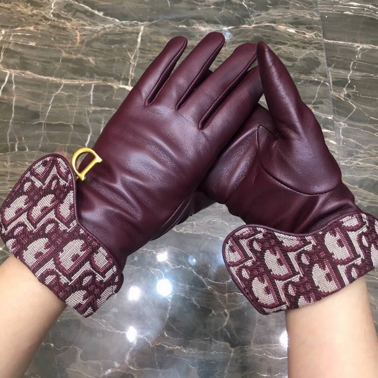 Dior   burst to   [top original single] official website synchronization women's new high-grade sheepskin gloves     100% selection of imported lambskin lining cashmere Warm and comfortable better Cortical luster bright 