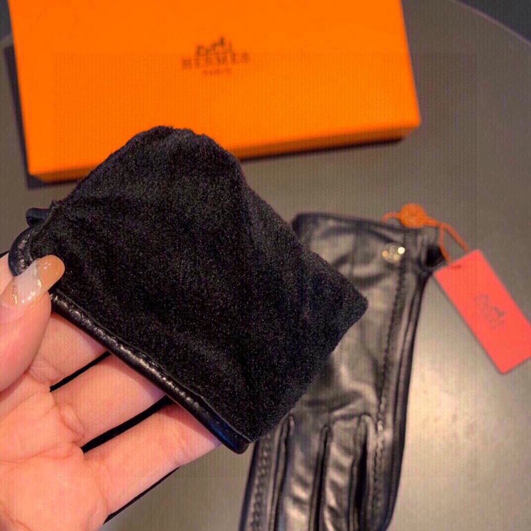 2021 new exclusive first  touch screen gloves Hermes (original quality) official website synchronization women's new high-grade sheepskin gloves    goddesses set of the United States preferred must be unmissable    100 p