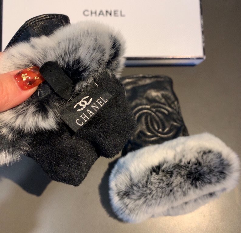 With packagingChanel Chanel 2022 fall and winter short lazy rabbit hair gloves   worth comparing     the same paragraph of different quality, kill the market poor product, imported first-class sheepskin  lazy rabbit hair