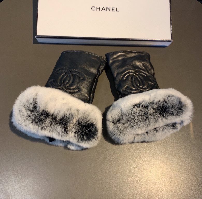 With packagingChanel Chanel 2022 fall and winter short lazy rabbit hair gloves   worth comparing     the same paragraph of different quality, kill the market poor product, imported first-class sheepskin  lazy rabbit hair