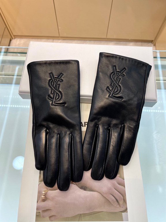 New Ysl The latest model of fall and winter touch screen sheepskin gloves   imported first-class sheepskin,  [pleasant][pleasant][pleasant][pleasant] soft and comfortable intimate warmth, goddesses love it the most, on t