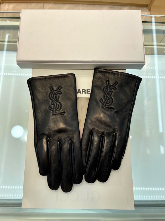 New Ysl The latest model of fall and winter touch screen sheepskin gloves   imported first-class sheepskin,  [pleasant][pleasant][pleasant][pleasant] soft and comfortable intimate warmth, goddesses love it the most, on t