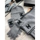 . C family. [Wool suit hat  scarf  gloves three-piece set] classic suit hat! Warm and super comfortable ~ winter Miss ageing artifacts Oh ~ this winter you are missing such a set of suit hat la ~ and warm and stylish! Me