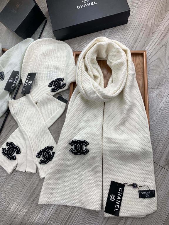 C family. [Wool suit hat  scarf  gloves three-piece set] classic suit hat! Warm and super comfortable ~ winter Miss ageing artifacts Oh ~ this winter you are missing such a set of suit hat la ~ and warm and stylish! Men'