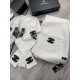 C family. [Wool suit hat  scarf  gloves three-piece set] classic suit hat! Warm and super comfortable ~ winter Miss ageing artifacts Oh ~ this winter you are missing such a set of suit hat la ~ and warm and stylish! Men'