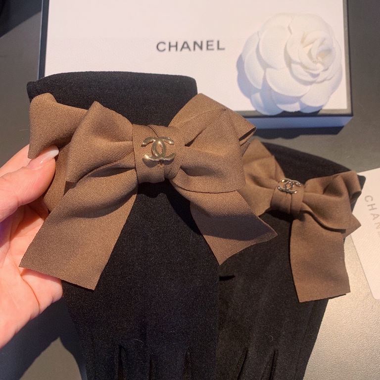 2022 new Chanel Chanel counter new wool gloves, fashion gloves, fall and winter warm padded lining, on the hand super comfortable and soft, versatile! With box   average size