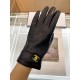 Chanel hot circle of friends women's leather gloves, imported from Ethiopia touch screen sheepskin, simple and generous static surface style add small LOGO buckle, super soft padded lining wear comfortable