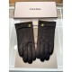 Chanel hot circle of friends women's leather gloves, imported from Ethiopia touch screen sheepskin, simple and generous static surface style add small LOGO buckle, super soft padded lining wear comfortable