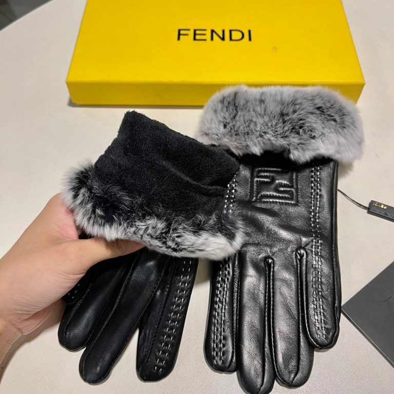 With packaging Fendi FENDI  2021 fall and winter lazy rabbit hair sheepskin embroidered gloves   cell phone touch screen, worth comparing     the same paragraph of different qualities, kill the market poor products, impo