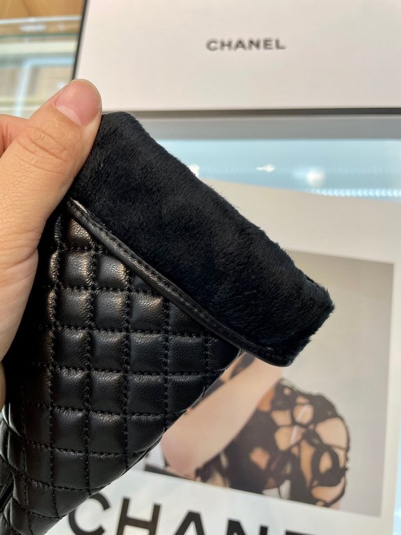 Chanel fall and winter women's gloves    imported sheepskin Leather ultra-thin soft and comfortable texture super group One size