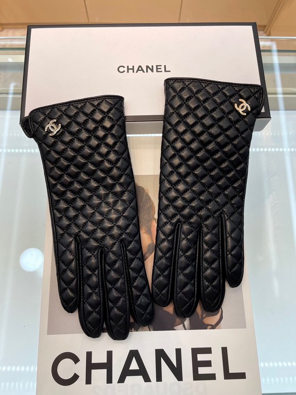 Chanel fall and winter women's gloves    imported sheepskin Leather ultra-thin soft and comfortable texture super group One size