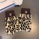 Chanel ~ Chanel's latest suede leopard print half-finger models fashion gloves women's taste ultra-comfortable recommended models     average size three colors to choose from beige and white