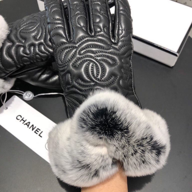 With a full set of packaging Chanel Chanel 2021 fall and winter lazy rabbit hair   embroidery double C sheepskin gloves   cell phone touch screen, worth comparing    the same paragraph of different qualities, kill the ma