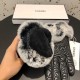 With a full set of packaging Chanel Chanel 2021 fall and winter lazy rabbit hair   embroidery double C sheepskin gloves   cell phone touch screen, worth comparing    the same paragraph of different qualities, kill the ma