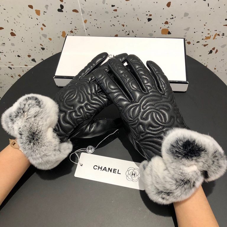 With a full set of packaging Chanel Chanel 2021 fall and winter lazy rabbit hair   embroidery double C sheepskin gloves   cell phone touch screen, worth comparing    the same paragraph of different qualities, kill the ma