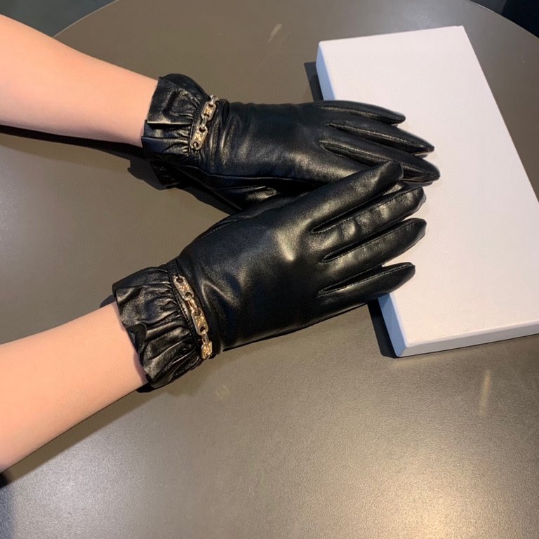 With packaging2022 new exclusive first   touch screen gloves CELINE CELINE (original quality) official website synchronization women's new high-grade sheepskin gloves    goddess preferred can not be missed    100 percent