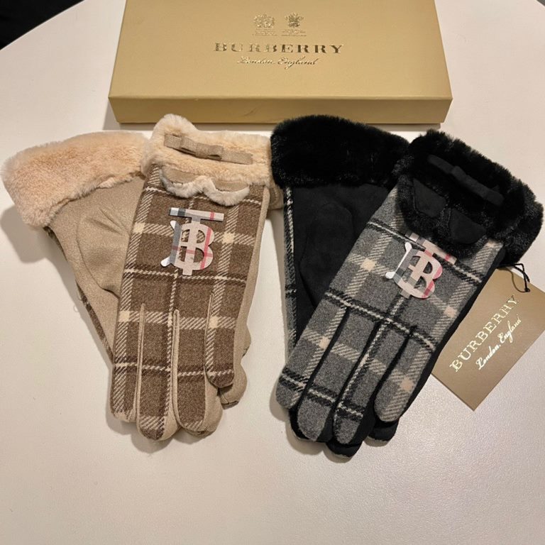 P with packaging, Burberry BURBERRY counter new wool touch screen gloves fashion gloves, fall and winter warm padded lining, classic plaid, super comfortable and soft on the hand, versatile average code