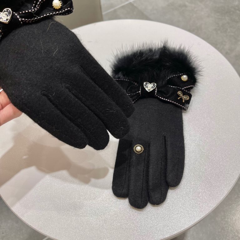 Chanel Chanel 2022 fall and winter lazy rabbit hair wool gloves   worth comparing     the same paragraph of different quality, kill the market poor product, wool ten lazy rabbit hair lining padded   classic but not fashi