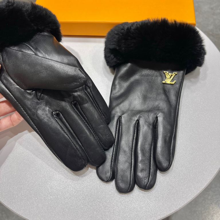 Louis Vuitton LV2022 fall and winter lazy rabbit hair sheepskin embroidered gloves   mobile touch screen, worth comparing     the same paragraph different quality, kill the market poor product, imported a first-class she