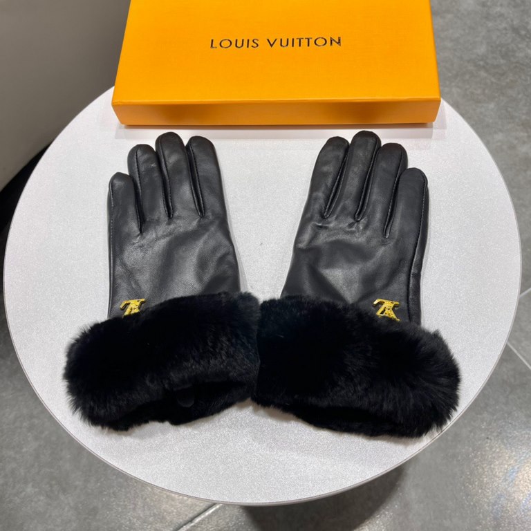 Louis Vuitton LV2022 fall and winter lazy rabbit hair sheepskin embroidered gloves   mobile touch screen, worth comparing     the same paragraph different quality, kill the market poor product, imported a first-class she