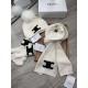 Celine. [Three-piece wool suit fox hair hat  scarf  gloves] classic suit hat! Warm and super comfortable ~ winter Miss ageing artifacts Oh ~ this winter you are missing such a set of suit hat la ~ and warm and stylish! M